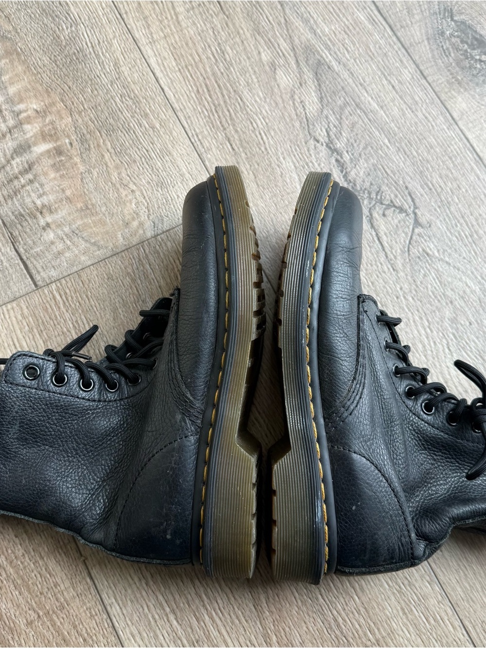 Doc Martens 1460 Pascal Virginia leather lace up boots size 7 women black 8-eye - Picture 7 of 8